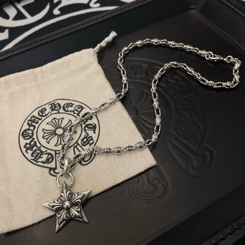 Ch*0me He**ts necklaces